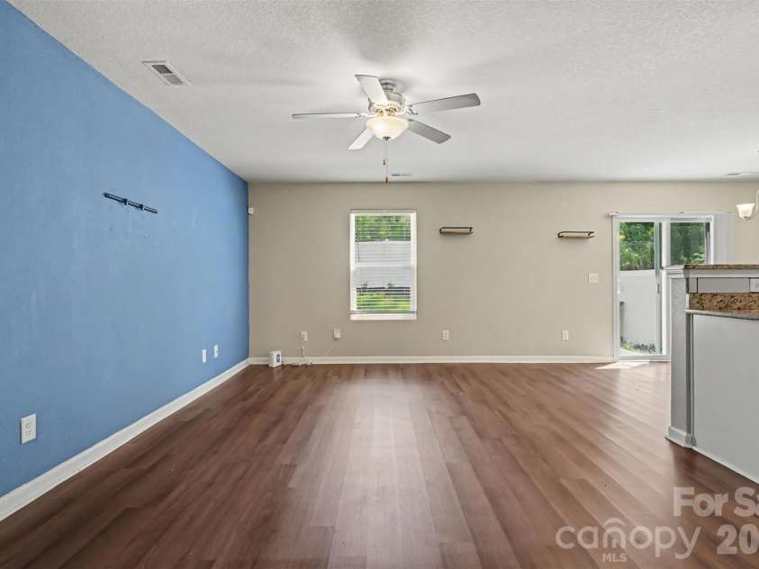 3337 Ellingford Road, Charlotte, NC 28214.  MLS# CAR4402458, YatesRealty ID 19308. 