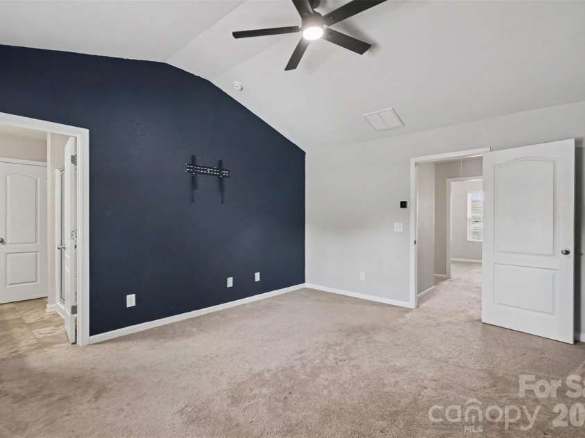 3337 Ellingford Road, Charlotte, NC 28214.  MLS# CAR4402458, YatesRealty ID 19308. 