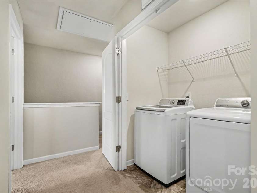 3337 Ellingford Road, Charlotte, NC 28214.  MLS# CAR4402458, YatesRealty ID 19308. 