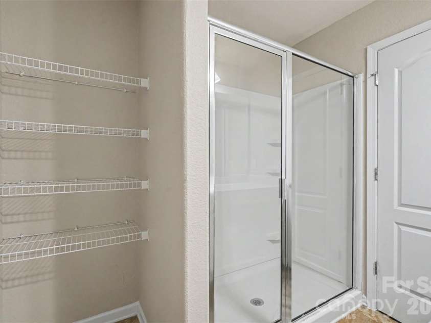 3337 Ellingford Road, Charlotte, NC 28214.  MLS# CAR4402458, YatesRealty ID 19308. 