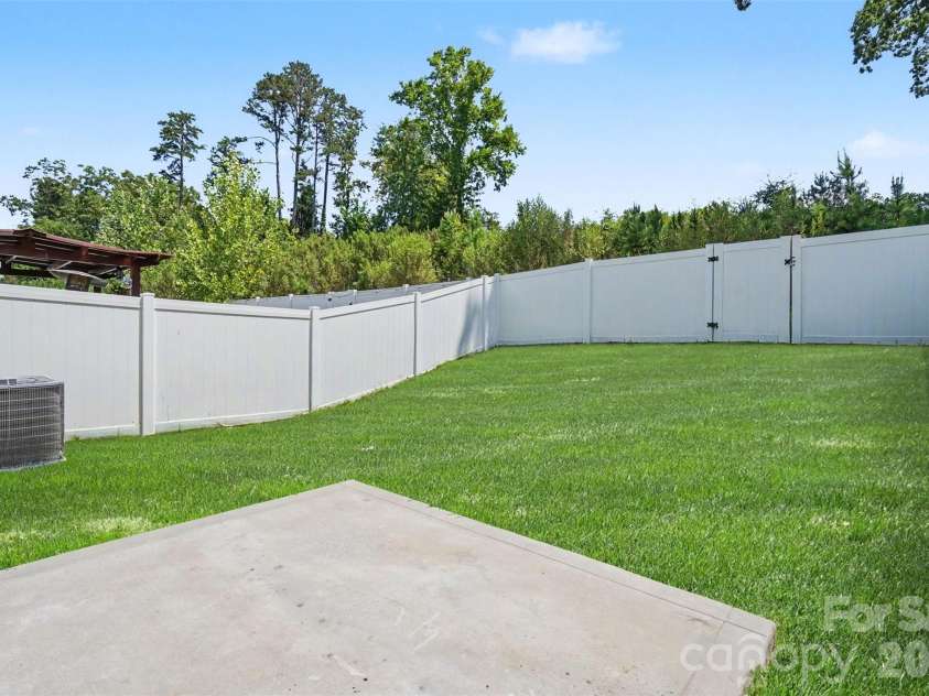 3337 Ellingford Road, Charlotte, NC 28214.  MLS# CAR4402458, YatesRealty ID 19308. 
