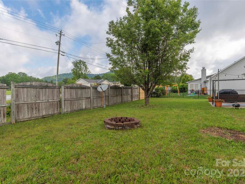 152 Sunberry Trail, Fletcher, NC 28732.  MLS# CAR4255053, YatesRealty ID 19309. Think about the possibilities!!
