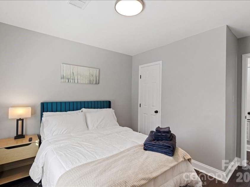1064 Winchester Drive, Rock Hill, SC 29730.  MLS# CAR4363657, YatesRealty ID 19310. 