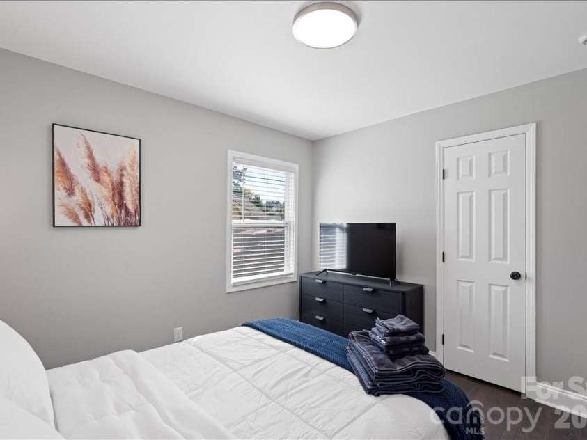 1064 Winchester Drive, Rock Hill, SC 29730.  MLS# CAR4363657, YatesRealty ID 19310. 