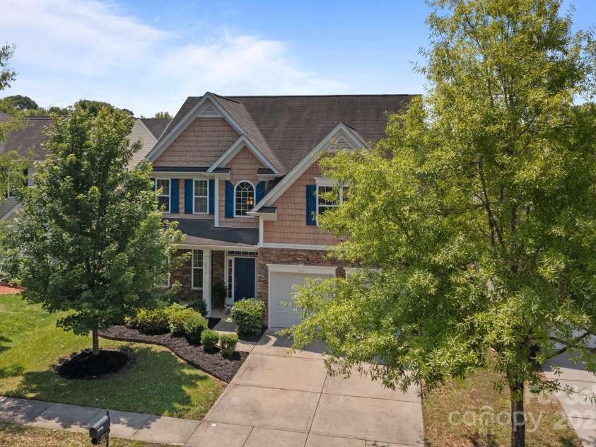 2233 Sonoma Valley Drive, Charlotte, NC 28214.  MLS# CAR4265873, YatesRealty ID 19310. 