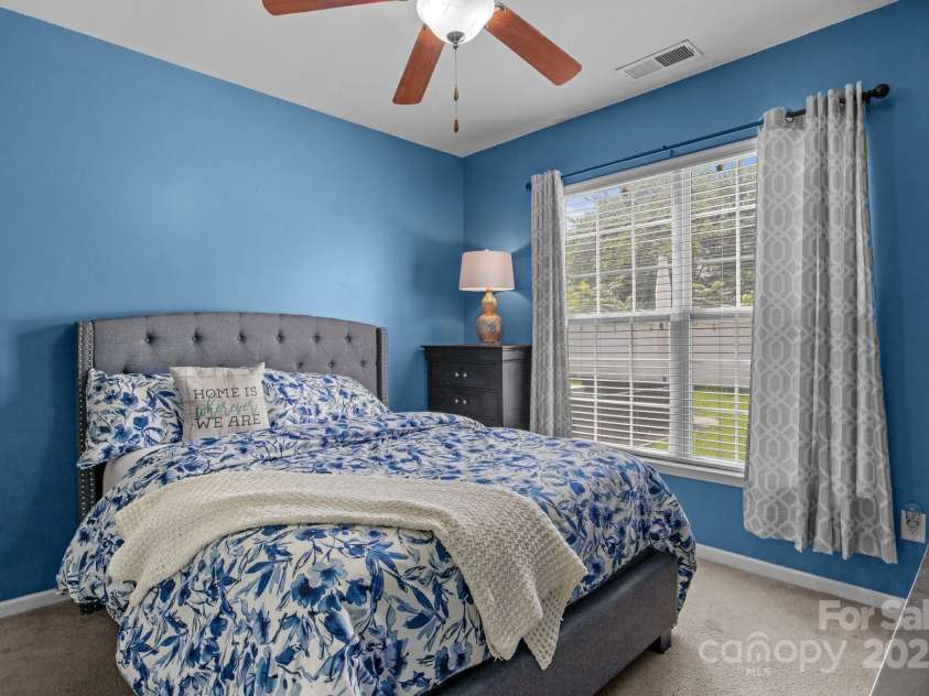 2233 Sonoma Valley Drive, Charlotte, NC 28214.  MLS# CAR4265873, YatesRealty ID 19310. First Floor Bedroom