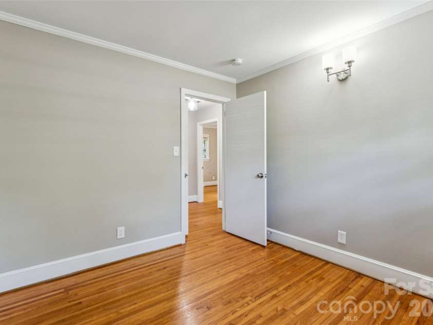 2227 Wensley Drive, Charlotte, NC 28210.  MLS# CAR4376969, YatesRealty ID 19311. 3rd Bedroom