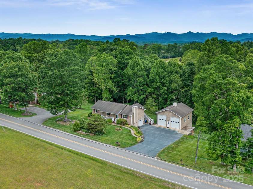 321 Jupiter Road, Weaverville, NC 28787.  MLS# CAR4266351, YatesRealty ID 19311. 