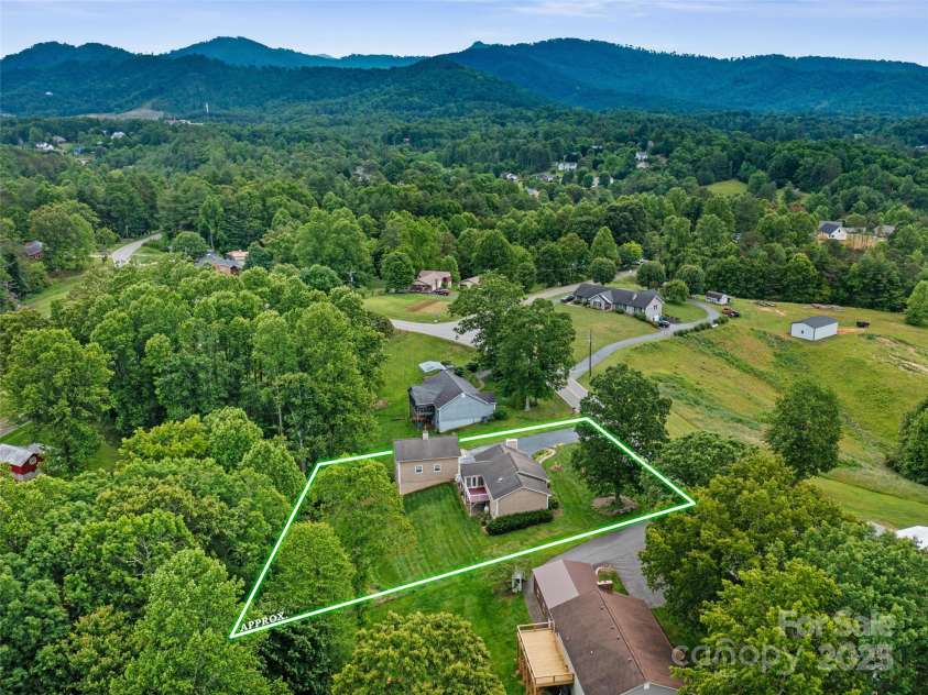321 Jupiter Road, Weaverville, NC 28787.  MLS# CAR4266351, YatesRealty ID 19311. 