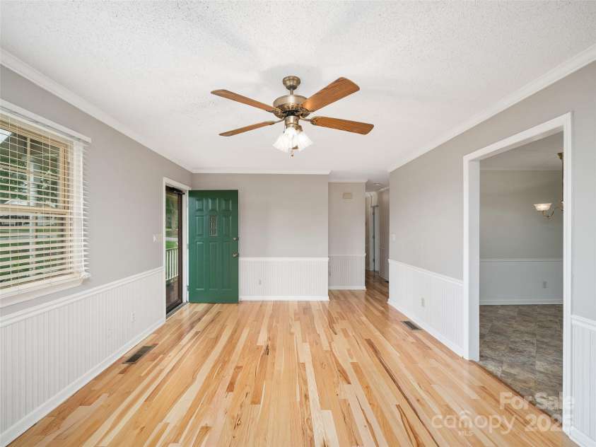 321 Jupiter Road, Weaverville, NC 28787.  MLS# CAR4266351, YatesRealty ID 19311. 