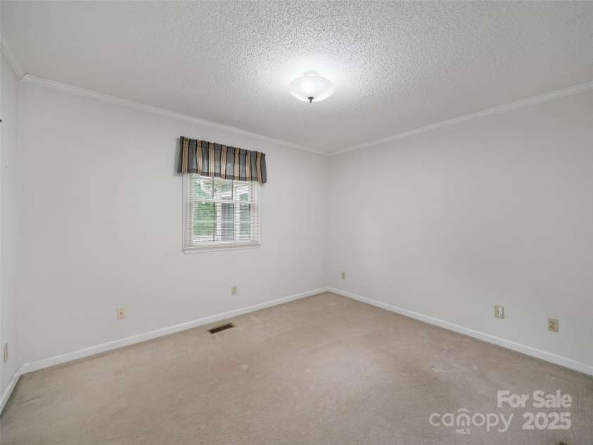 321 Jupiter Road, Weaverville, NC 28787.  MLS# CAR4266351, YatesRealty ID 19311. 