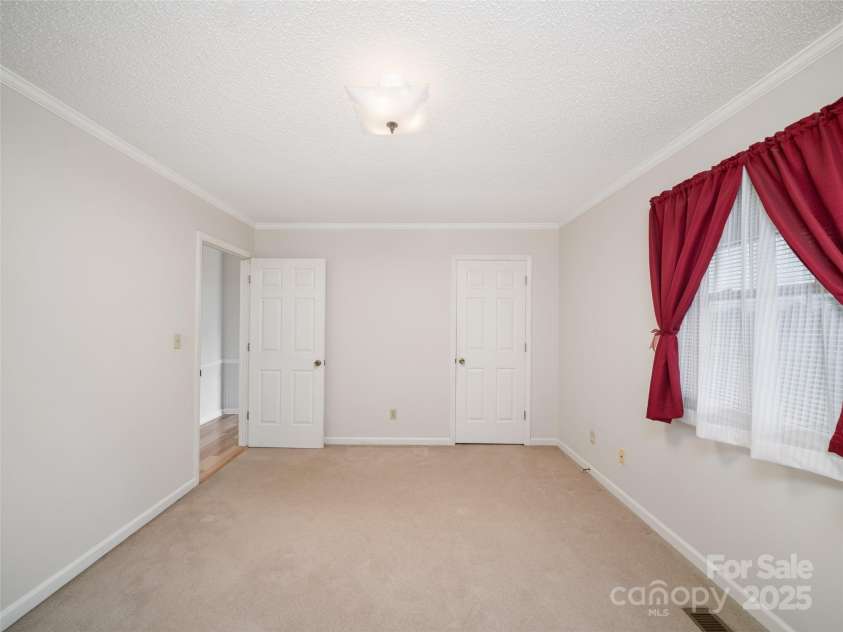 321 Jupiter Road, Weaverville, NC 28787.  MLS# CAR4266351, YatesRealty ID 19311. 