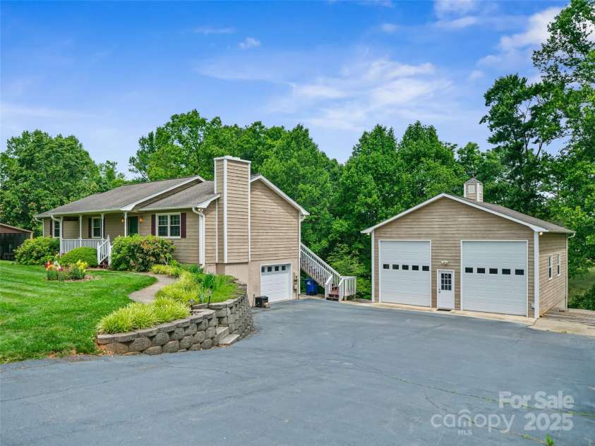 321 Jupiter Road, Weaverville, NC 28787.  MLS# CAR4266351, YatesRealty ID 19311. 
