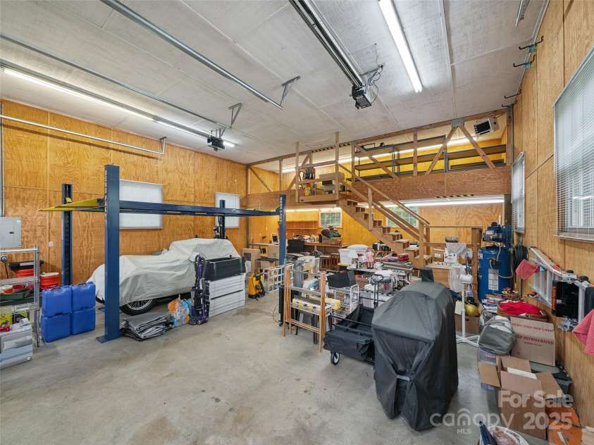 321 Jupiter Road, Weaverville, NC 28787.  MLS# CAR4266351, YatesRealty ID 19311. 