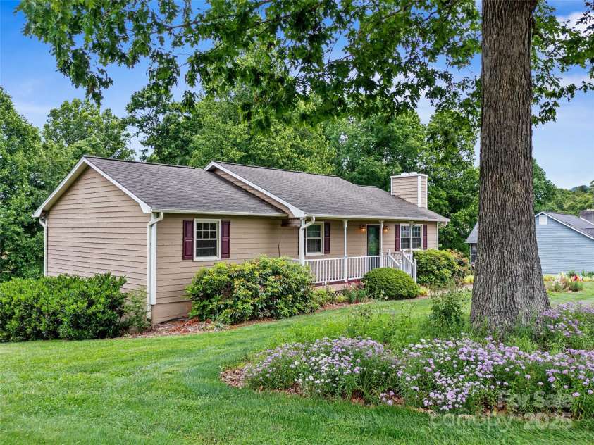 321 Jupiter Road, Weaverville, NC 28787.  MLS# CAR4266351, YatesRealty ID 19311. 