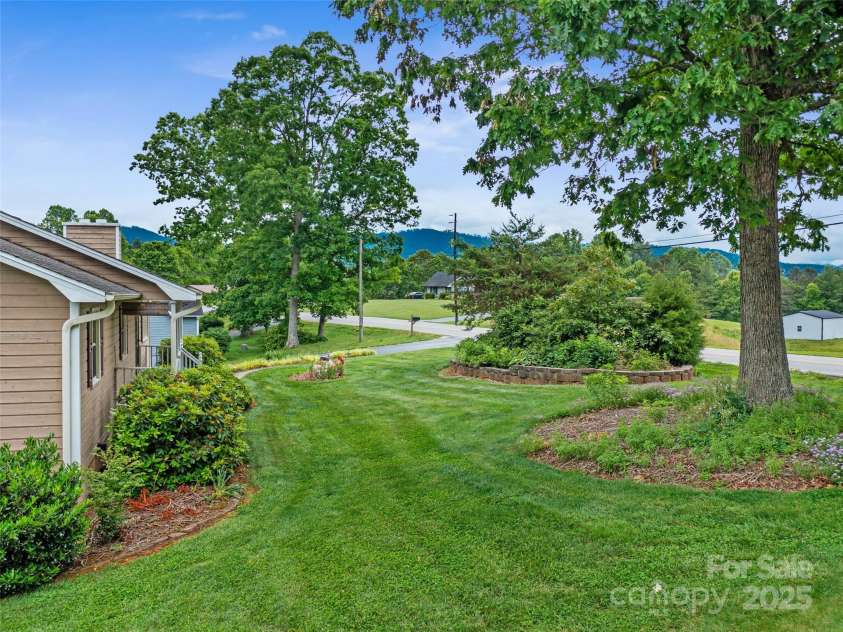 321 Jupiter Road, Weaverville, NC 28787.  MLS# CAR4266351, YatesRealty ID 19311. 