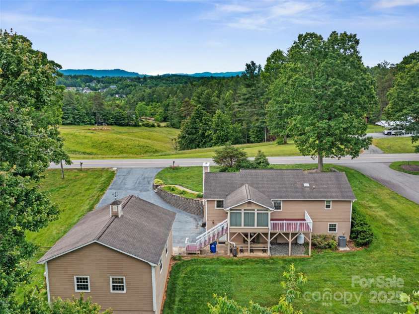 321 Jupiter Road, Weaverville, NC 28787.  MLS# CAR4266351, YatesRealty ID 19311. 