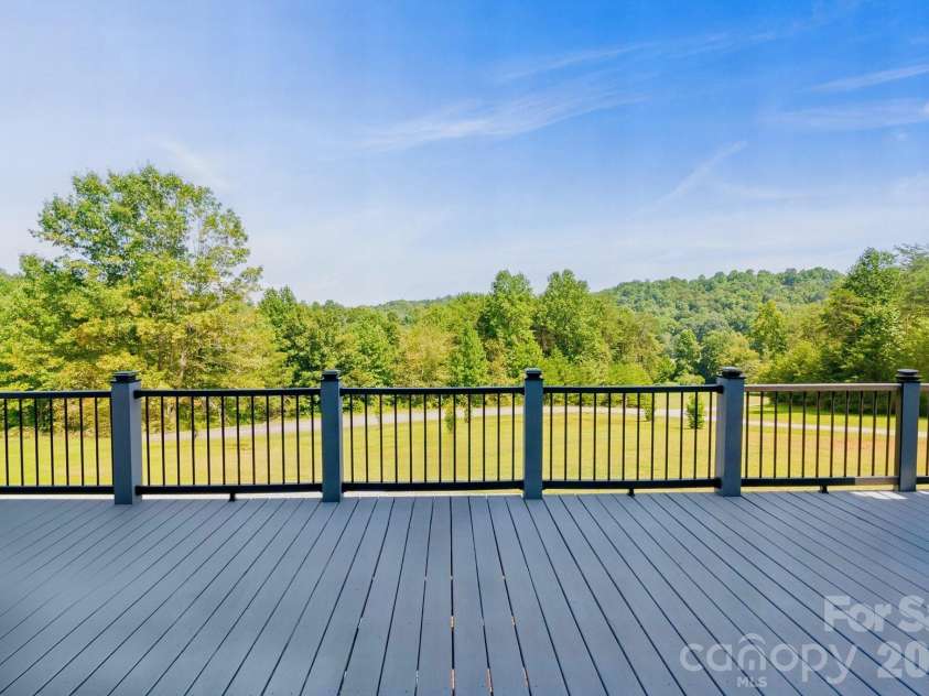 456 Hickory Loop, Rutherfordton, NC 28139.  MLS# CAR4318402, YatesRealty ID 19312. 