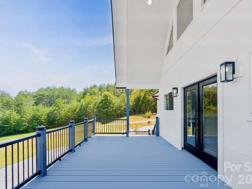 456 Hickory Loop, Rutherfordton, NC 28139.  MLS# CAR4318402, YatesRealty ID 19312. 