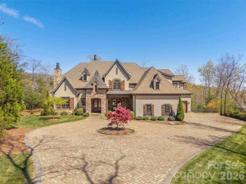 1925 White Tree Trail, Arden, NC 28704.  MLS# CAR4372679, YatesRealty ID 19314. 