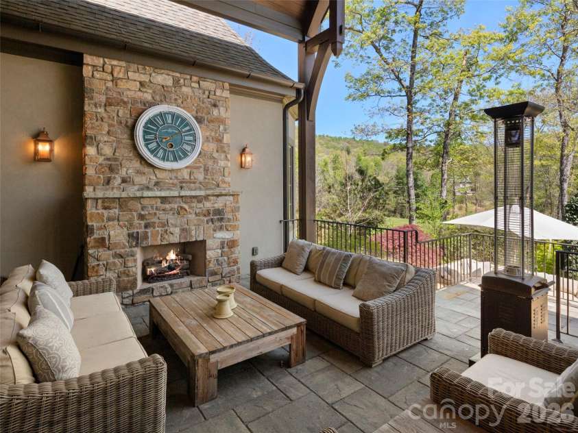 1925 White Tree Trail, Arden, NC 28704.  MLS# CAR4372679, YatesRealty ID 19314. 