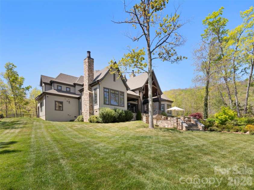 1925 White Tree Trail, Arden, NC 28704.  MLS# CAR4372679, YatesRealty ID 19314. 