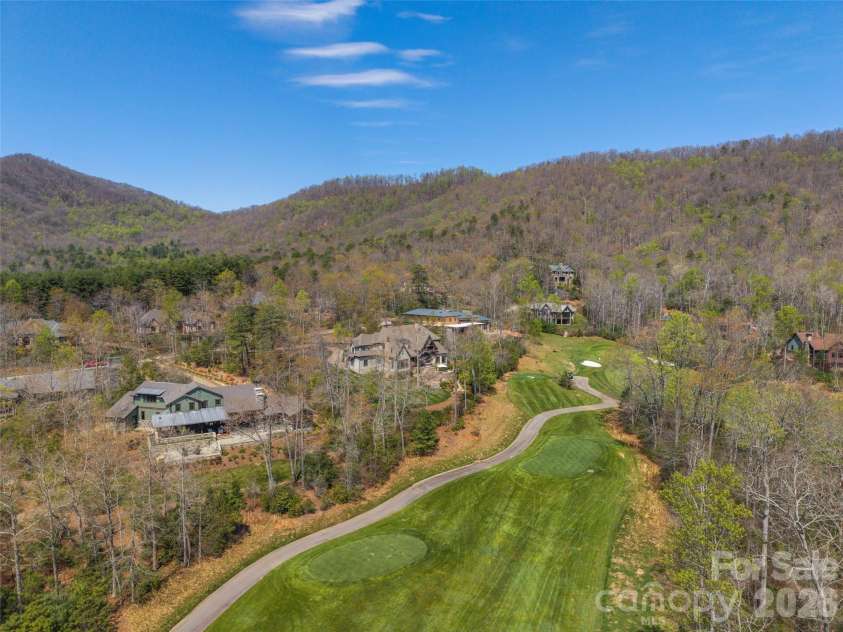 1925 White Tree Trail, Arden, NC 28704.  MLS# CAR4372679, YatesRealty ID 19314. 
