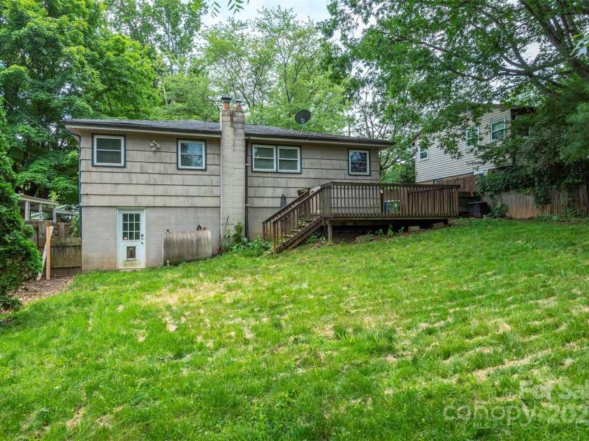 49 Jeffress Avenue, Asheville, NC 28803.  MLS# CAR4258429, YatesRealty ID 19316. Huge backyard