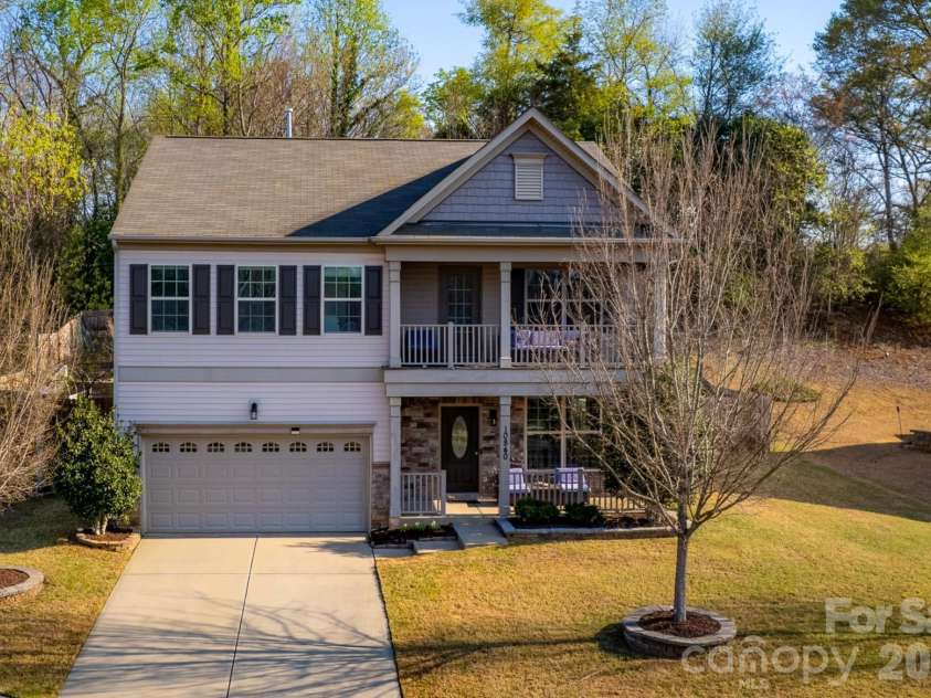 10840 Cove Point Drive, Charlotte, NC 28278.  MLS# CAR4354828, YatesRealty ID 19317. Front