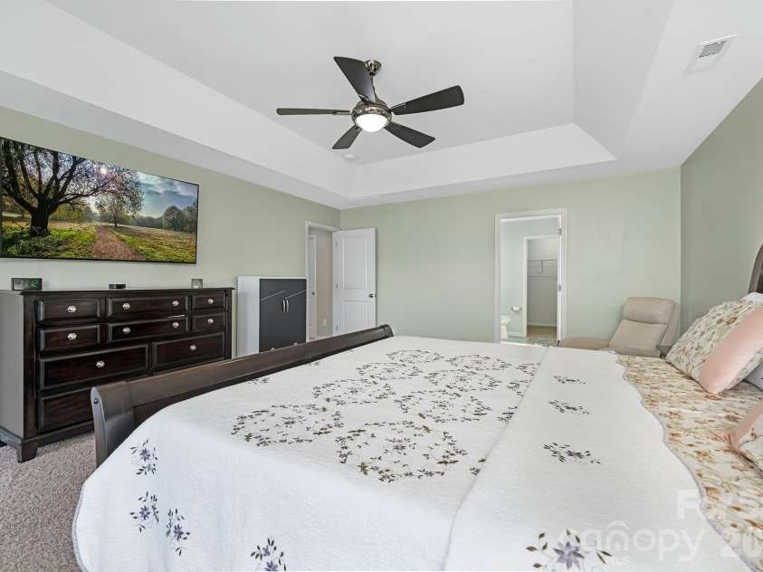 10840 Cove Point Drive, Charlotte, NC 28278.  MLS# CAR4354828, YatesRealty ID 19317. Master Bedroom