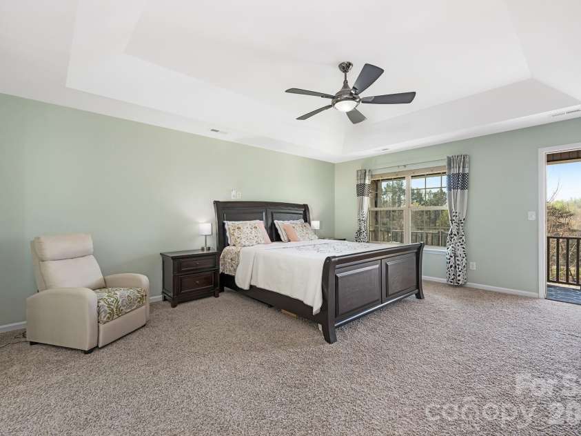 10840 Cove Point Drive, Charlotte, NC 28278.  MLS# CAR4354828, YatesRealty ID 19317. Master Bedroom