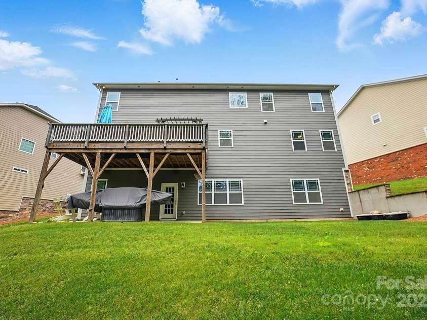 9511 Spurwig Court, Charlotte, NC 28278.  MLS# CAR4265487, YatesRealty ID 19317. 