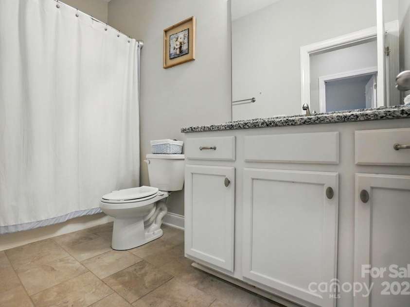 9511 Spurwig Court, Charlotte, NC 28278.  MLS# CAR4265487, YatesRealty ID 19317. Basement Bathroom