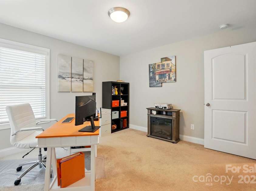 9511 Spurwig Court, Charlotte, NC 28278.  MLS# CAR4265487, YatesRealty ID 19317. Bed 2/Office