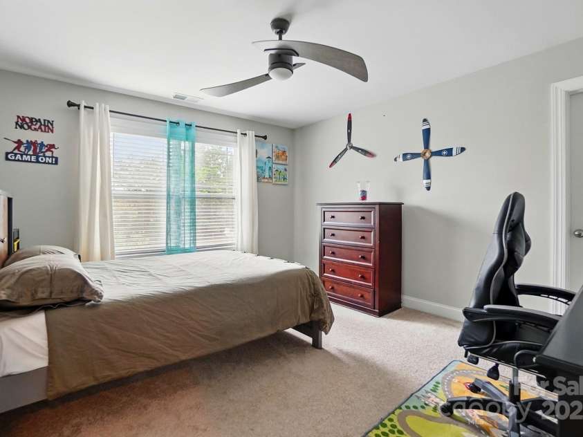 9511 Spurwig Court, Charlotte, NC 28278.  MLS# CAR4265487, YatesRealty ID 19317. Bed 3