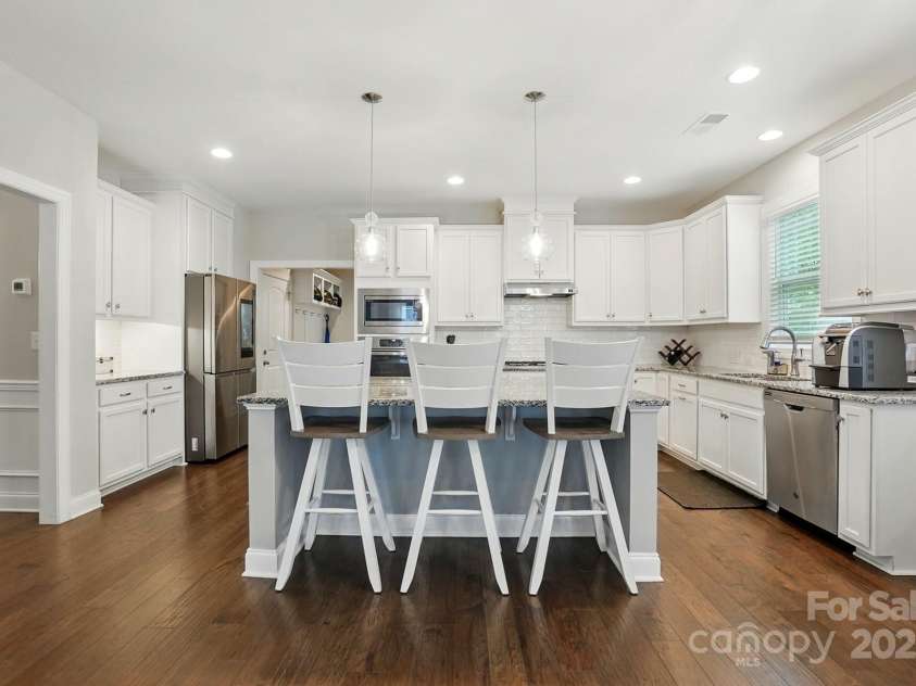 9511 Spurwig Court, Charlotte, NC 28278.  MLS# CAR4265487, YatesRealty ID 19317. Kitchen