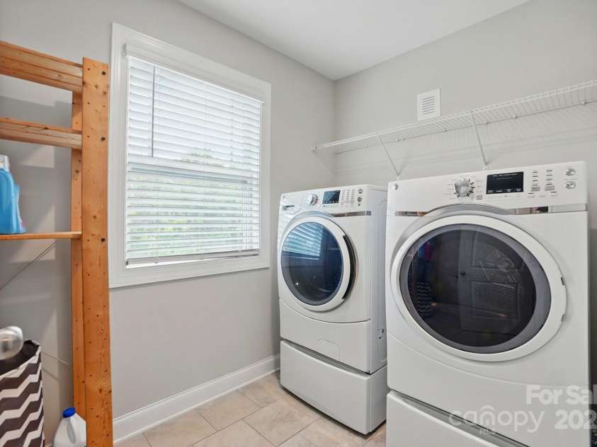 9511 Spurwig Court, Charlotte, NC 28278.  MLS# CAR4265487, YatesRealty ID 19317. Laundry Room