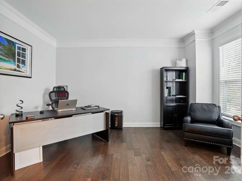 9511 Spurwig Court, Charlotte, NC 28278.  MLS# CAR4265487, YatesRealty ID 19317. Office