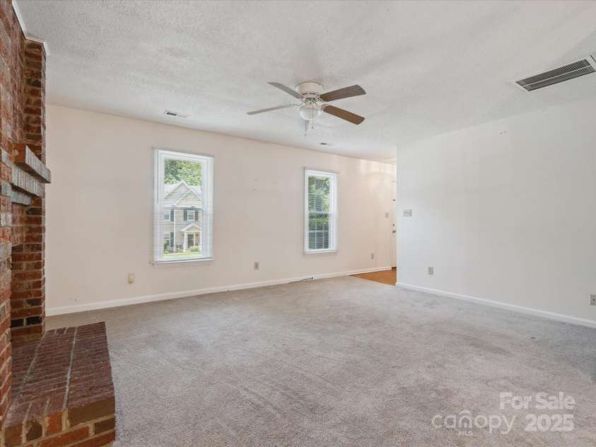 3313 Fortis Lane, Matthews, NC 28105.  MLS# CAR4266323, YatesRealty ID 19318. 