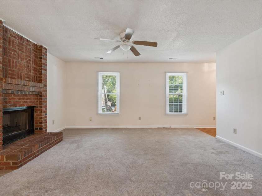 3313 Fortis Lane, Matthews, NC 28105.  MLS# CAR4266323, YatesRealty ID 19318. 