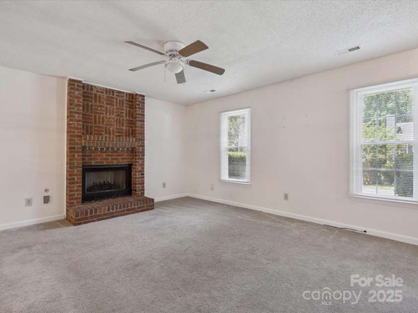 3313 Fortis Lane, Matthews, NC 28105.  MLS# CAR4266323, YatesRealty ID 19318. 