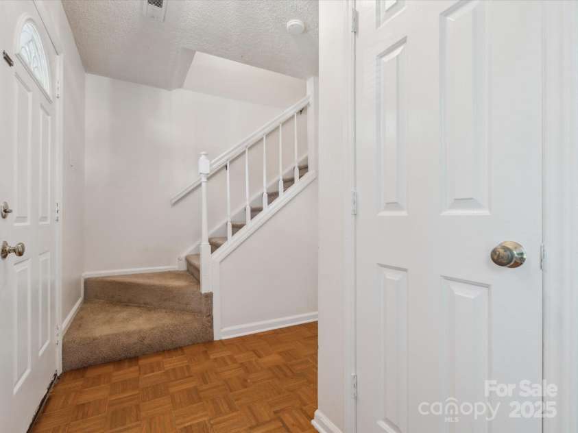 3313 Fortis Lane, Matthews, NC 28105.  MLS# CAR4266323, YatesRealty ID 19318. 