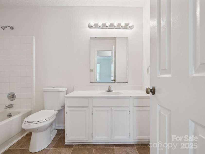 3313 Fortis Lane, Matthews, NC 28105.  MLS# CAR4266323, YatesRealty ID 19318. 