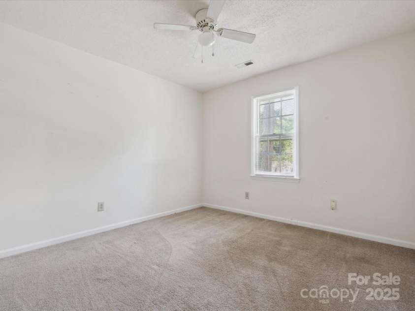 3313 Fortis Lane, Matthews, NC 28105.  MLS# CAR4266323, YatesRealty ID 19318. 