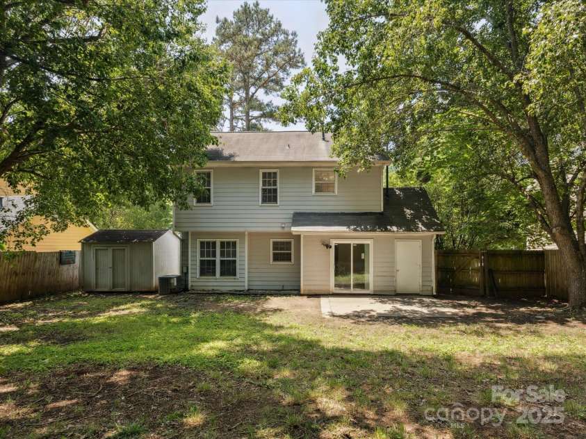 3313 Fortis Lane, Matthews, NC 28105.  MLS# CAR4266323, YatesRealty ID 19318. 