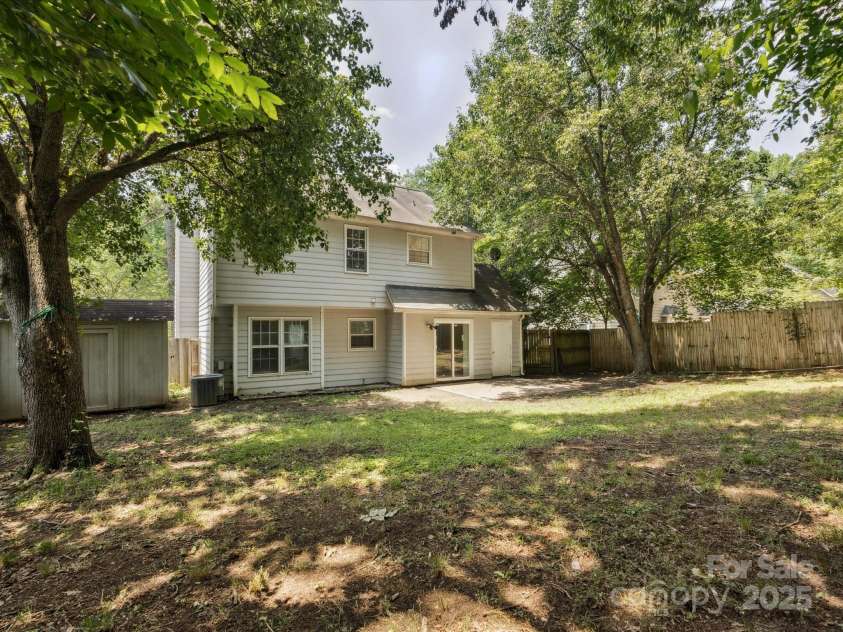 3313 Fortis Lane, Matthews, NC 28105.  MLS# CAR4266323, YatesRealty ID 19318. 