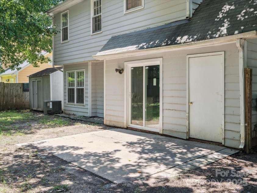 3313 Fortis Lane, Matthews, NC 28105.  MLS# CAR4266323, YatesRealty ID 19318. 