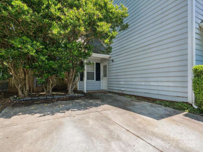 3313 Fortis Lane, Matthews, NC 28105.  MLS# CAR4266323, YatesRealty ID 19318. 
