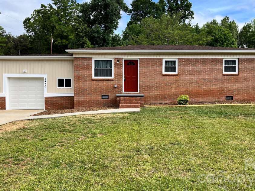 2470 Fire Department Street, Newton, NC 28658.  MLS# CAR4375679, YatesRealty ID 19319. 