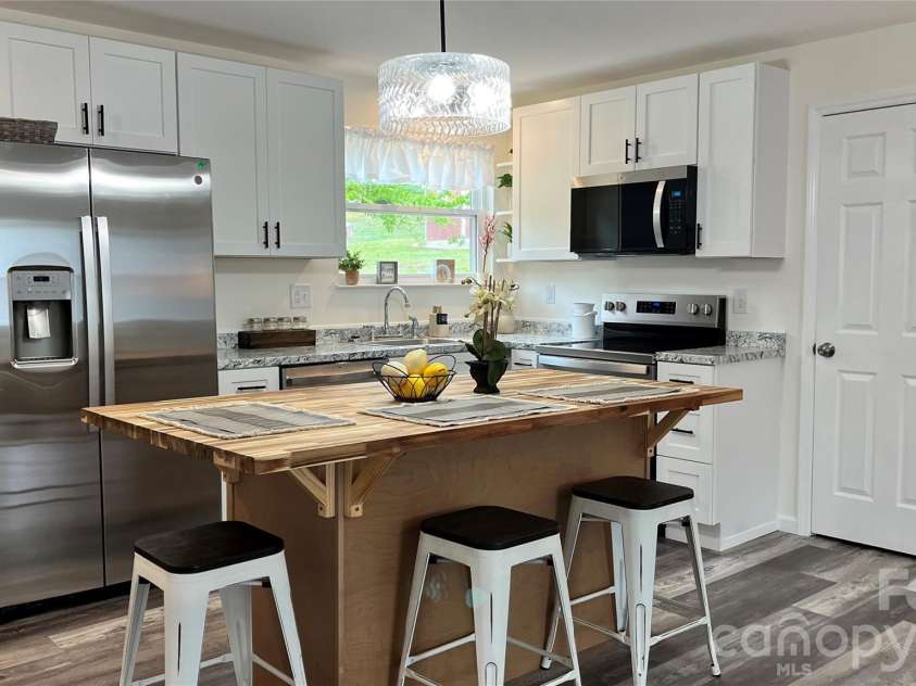 2470 Fire Department Street, Newton, NC 28658.  MLS# CAR4375679, YatesRealty ID 19319. 